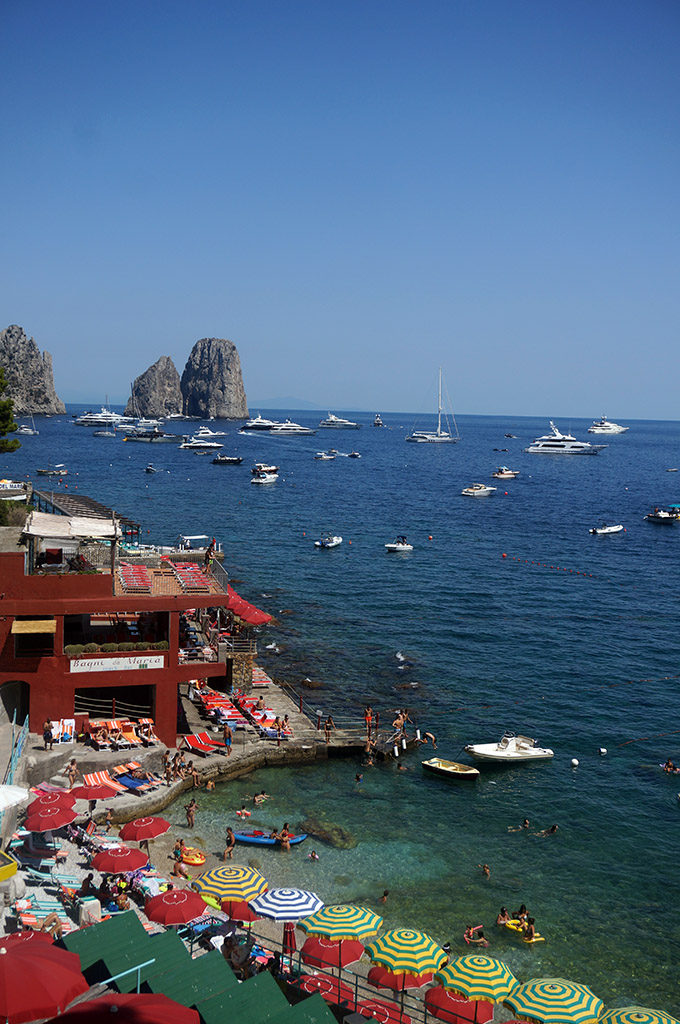 Via Marina Piccola'dan Faraglioni manzarası - Capri