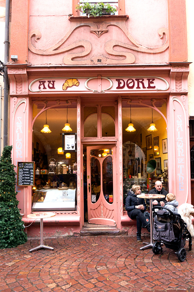 Au Croissant Doré'nin dünyalar tatlısı cephesi