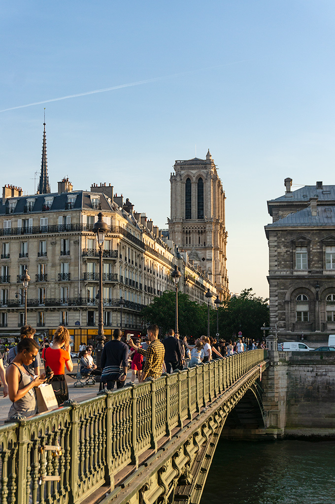 Pont d'Arcole'den Notre Dame manzarası