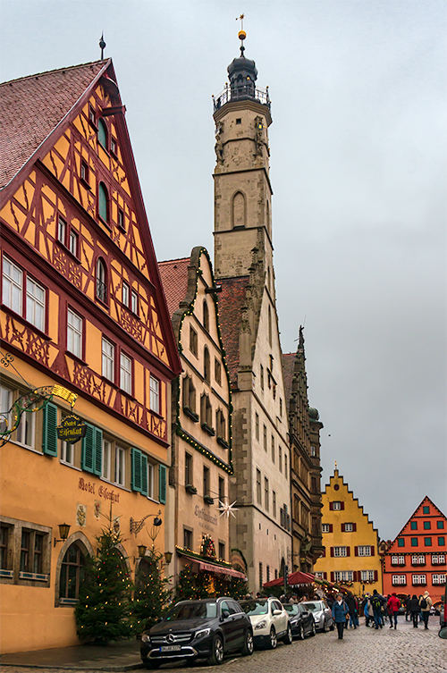 Rathausturm ve Herrngasse