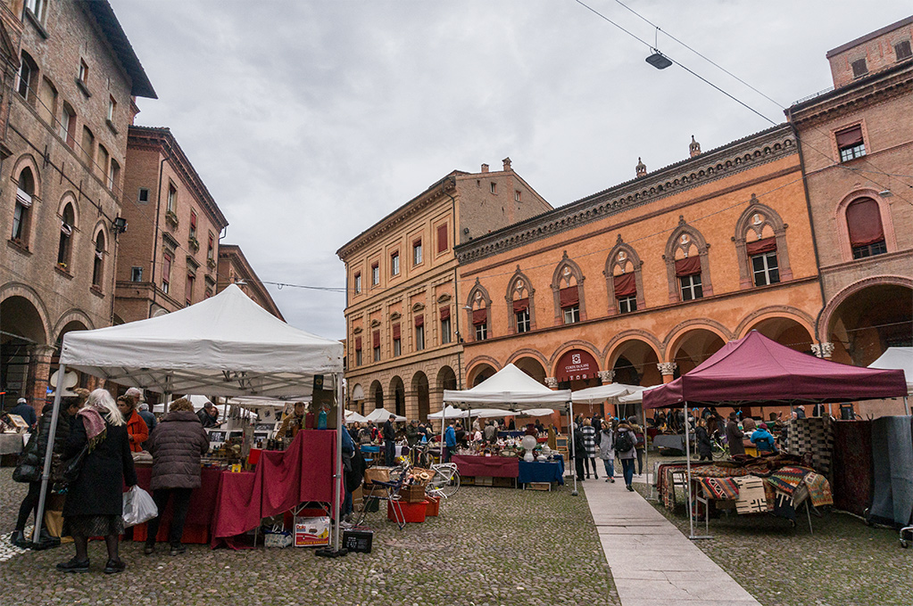 Mercato Antiquario Città di Bologna
