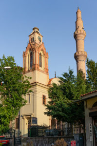 Saatli Camii